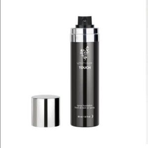 Younique Spray Foundation in Organza